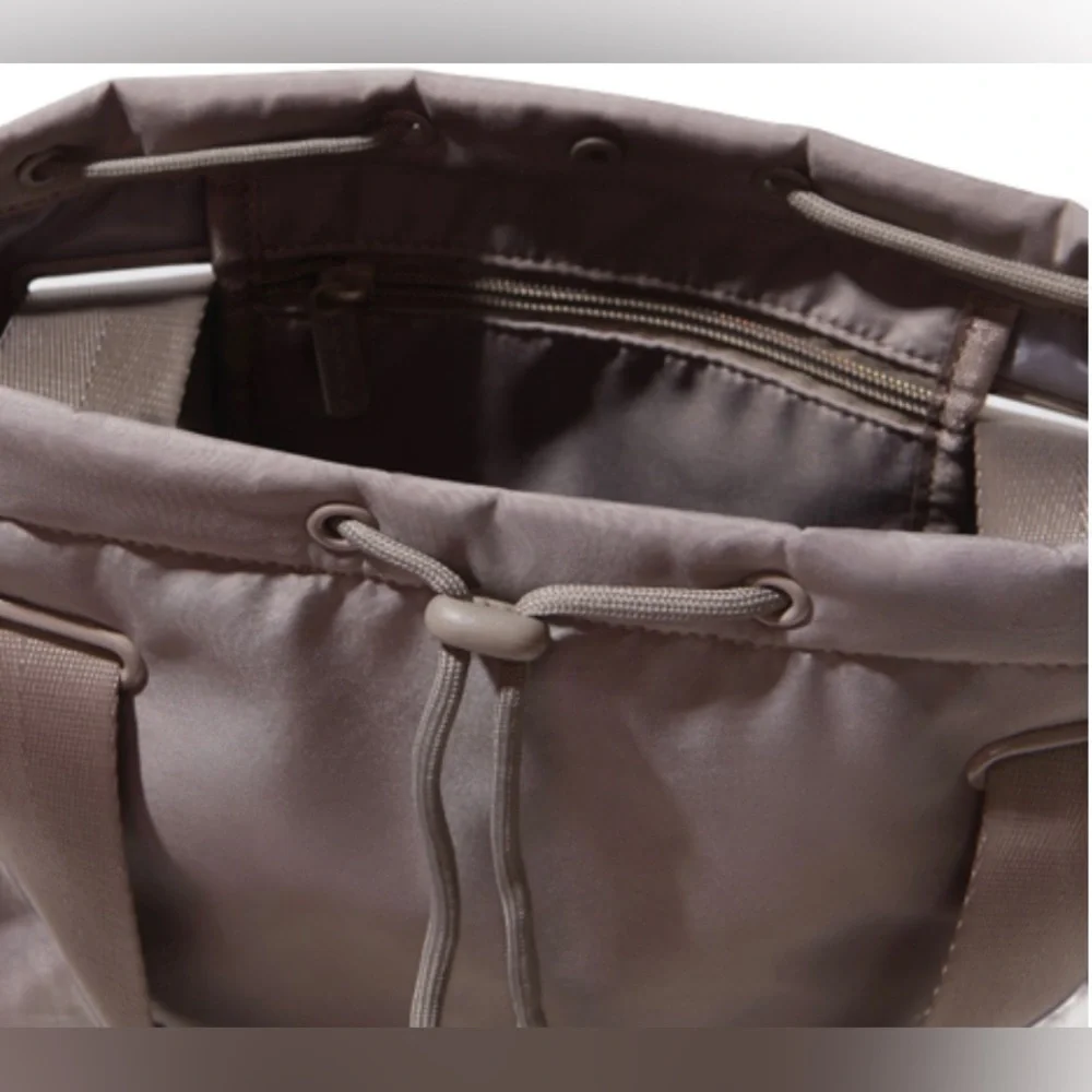 NEW BEYOND YOGA Convertible Gym Bag - Birch - Picture 5 of 6